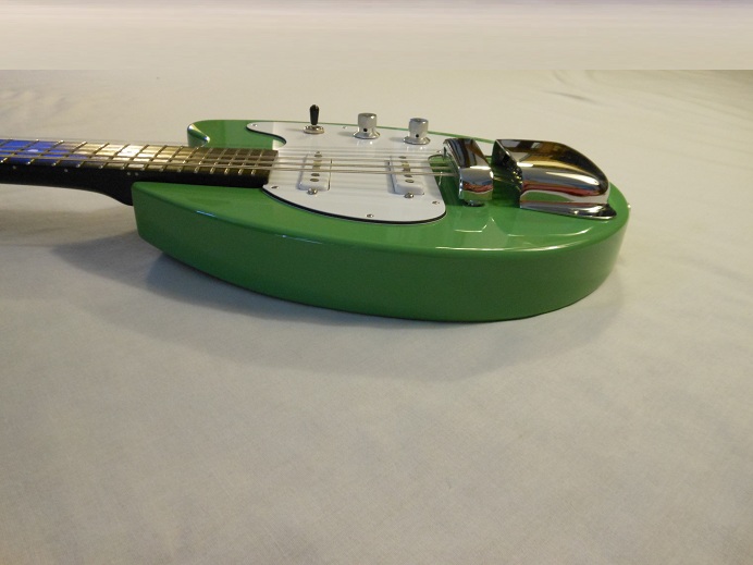 Mando Guitar Picture 11